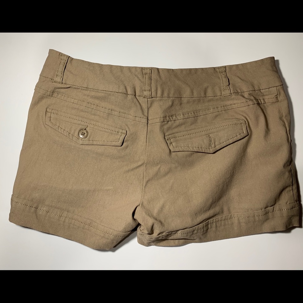 Shorts - Picture 2 of 3